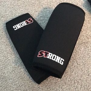 Strong knee sleeves
